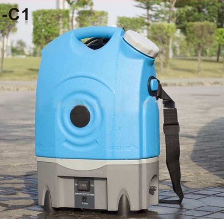 Economical portable high pressure car washer